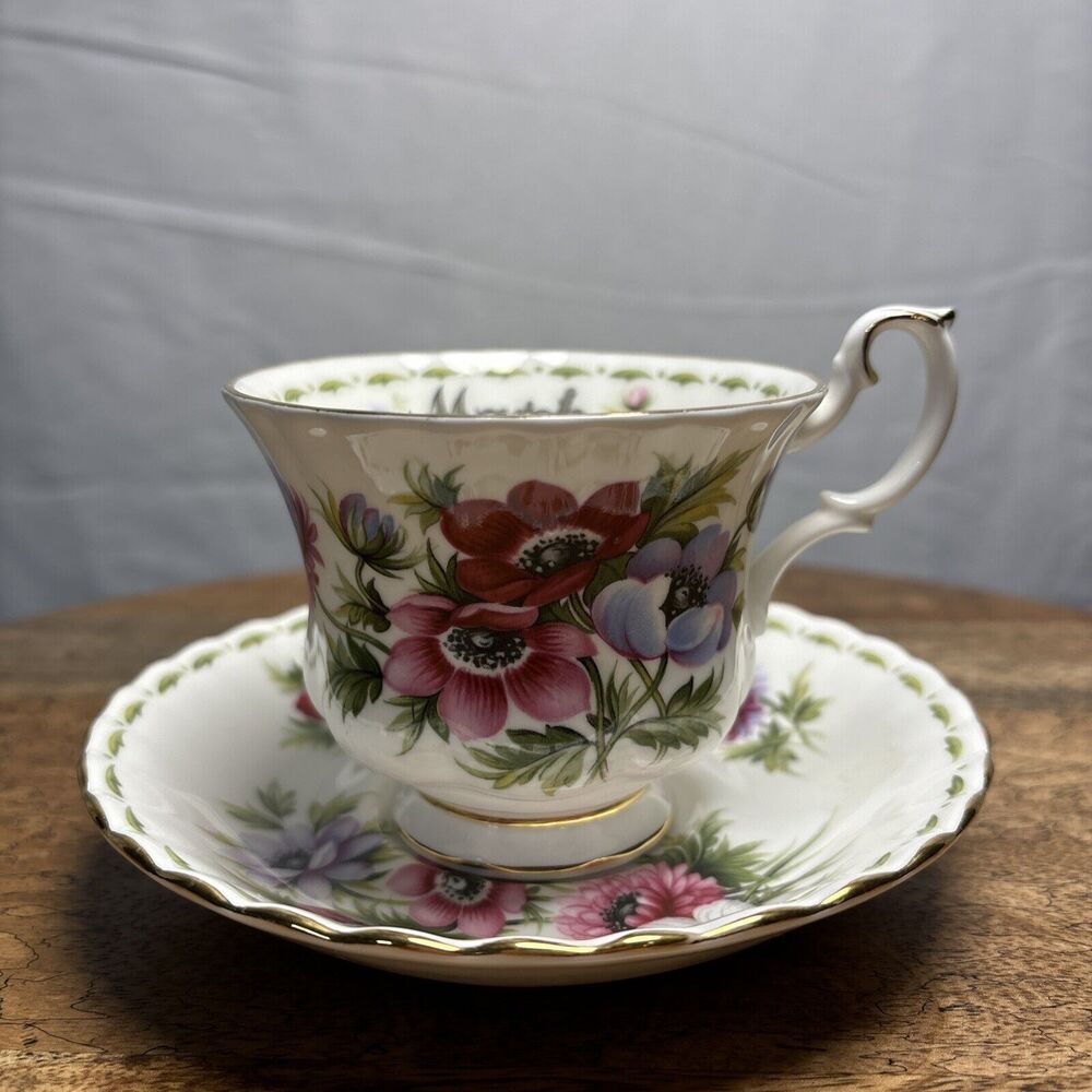 Royal Albert Bone China Country Wild Flowers one gilded teacup and saucer
